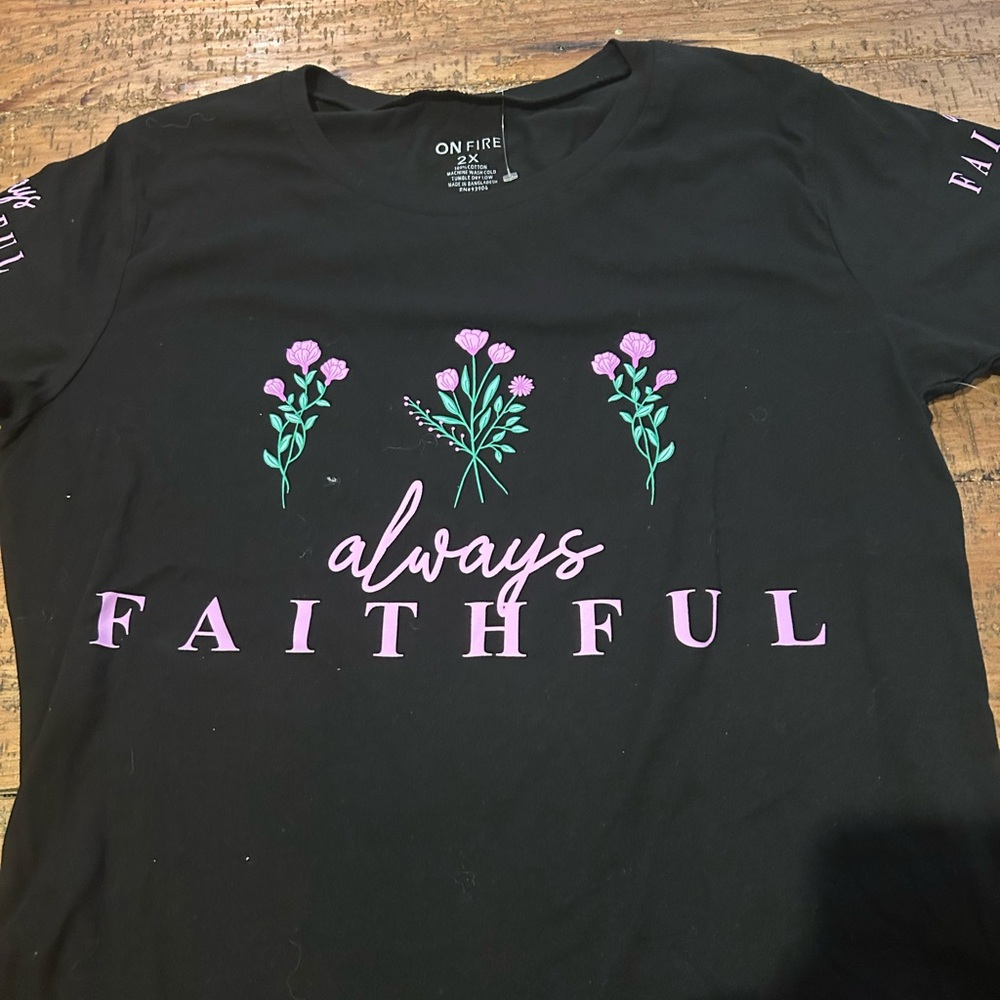 Black Tee